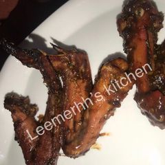Chicken wings A picture of Chicken wings.