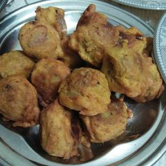 A picture of Aloo Kachori 😃😃.