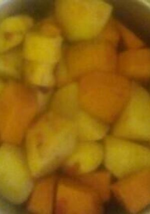 A picture of Fried Irish,pumpkins and bananas.