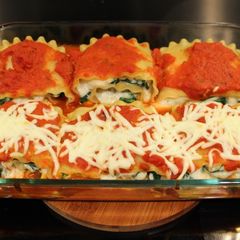 A picture of Lasagna Rolls.