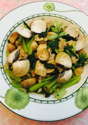 Hình của món Nghêu xào cải ngọt.
