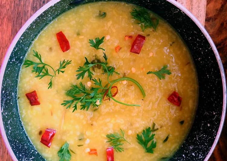 Recipe of Yummy Simple Moong Dal Khichdi