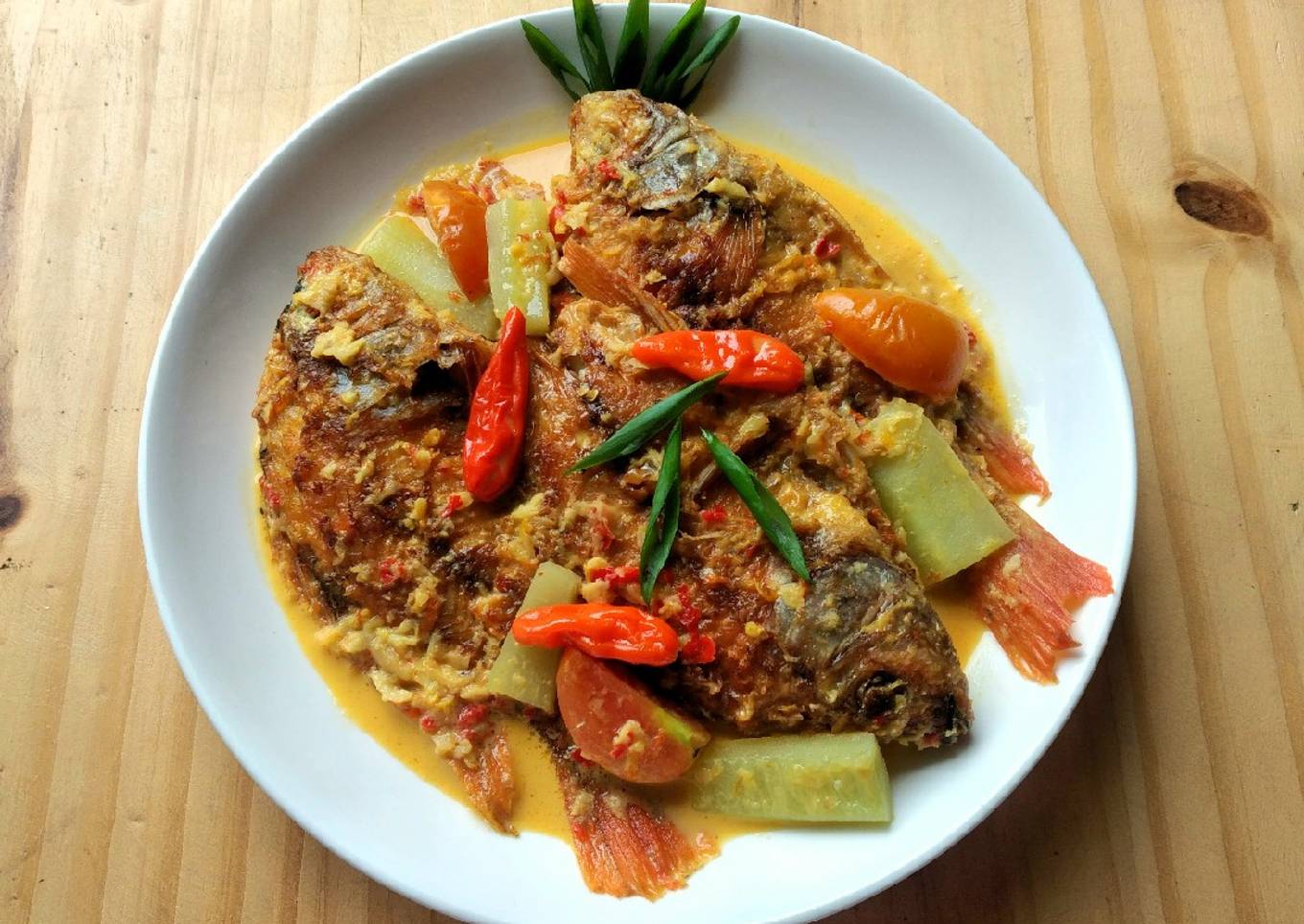 Pesmol Ikan Nila