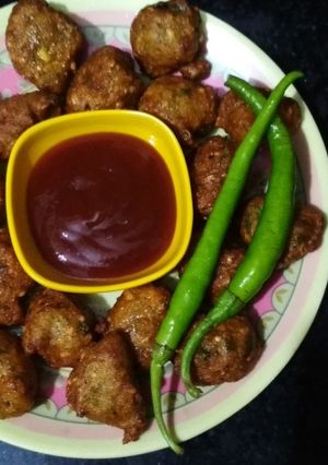 A picture of Dal vada.