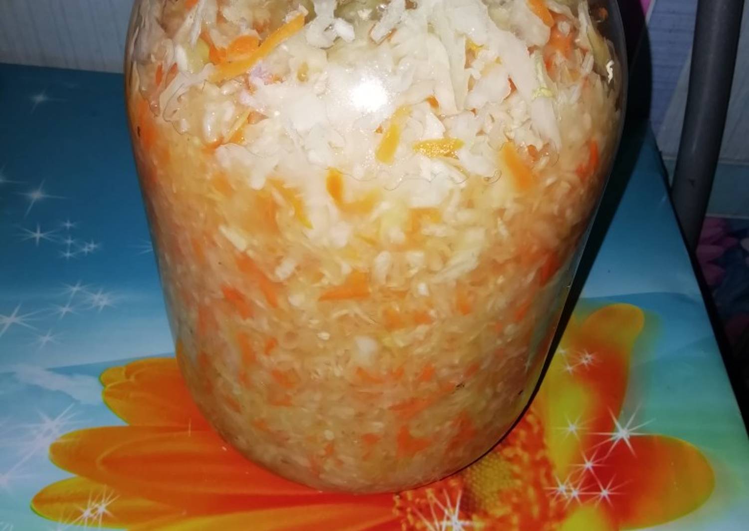 Щи из квашеной капусты калорийность. Сколько варить квашеную. Сколько варить квашеную. Щи карельские из квашеной капусты. Традиции вкуса капуста квашеная с морковью.