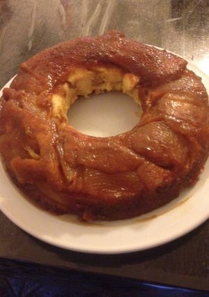 Una foto de Torta de manzana invertida