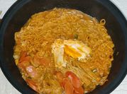 Gambar mie instan jamur enoki