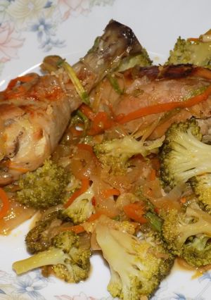 Una foto de Pollo primavera