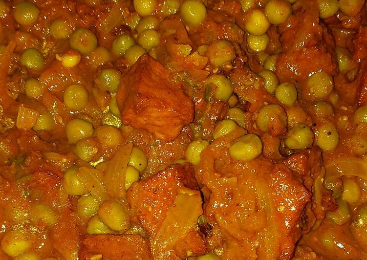 Matar paneer