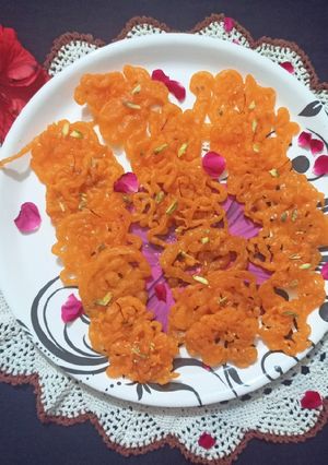 A picture of Instant Kesar Jalebi.