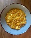 Vöröslencsés csicseriborsós curry