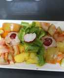 Ensalada individual de mejillones con mango y tartaletas
