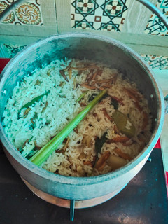Foto resep Nasi Liwet Katrol Khas Sund dengan Teri dan Kemangi (santan)