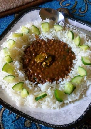 A picture of Masor ki dall & boil rice.