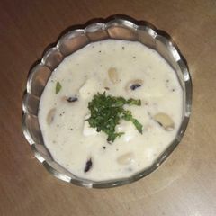 A picture of Chawli in classic gravy.