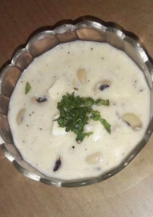 A picture of Chawli in classic gravy.