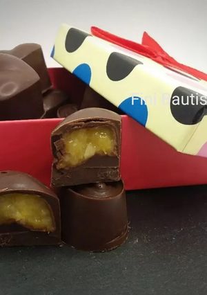Una foto de Bombones rellenos de mermelada de naranja sin azúcar