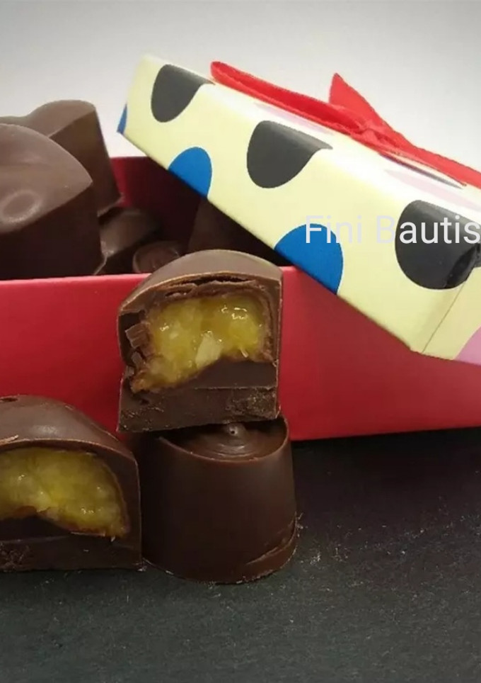Una foto de Bombones rellenos de mermelada de naranja sin azúcar