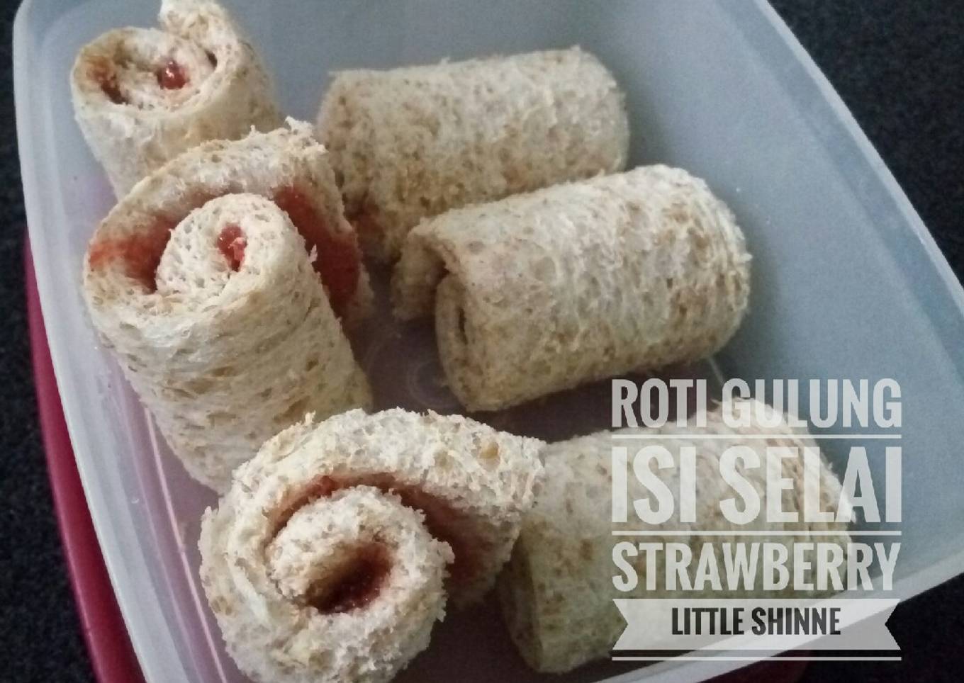 Roti Gulung Isi Selai Strawberry