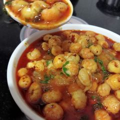 A picture of Sindhi makhana curry.