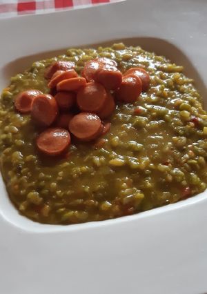 Una foto de Guiso de arvejas secas