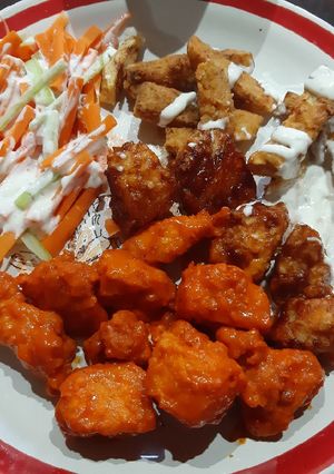 Una foto de Para el antojo!! Boneless picositos y BBQ