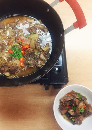 Hình của món Vịt om gừng.