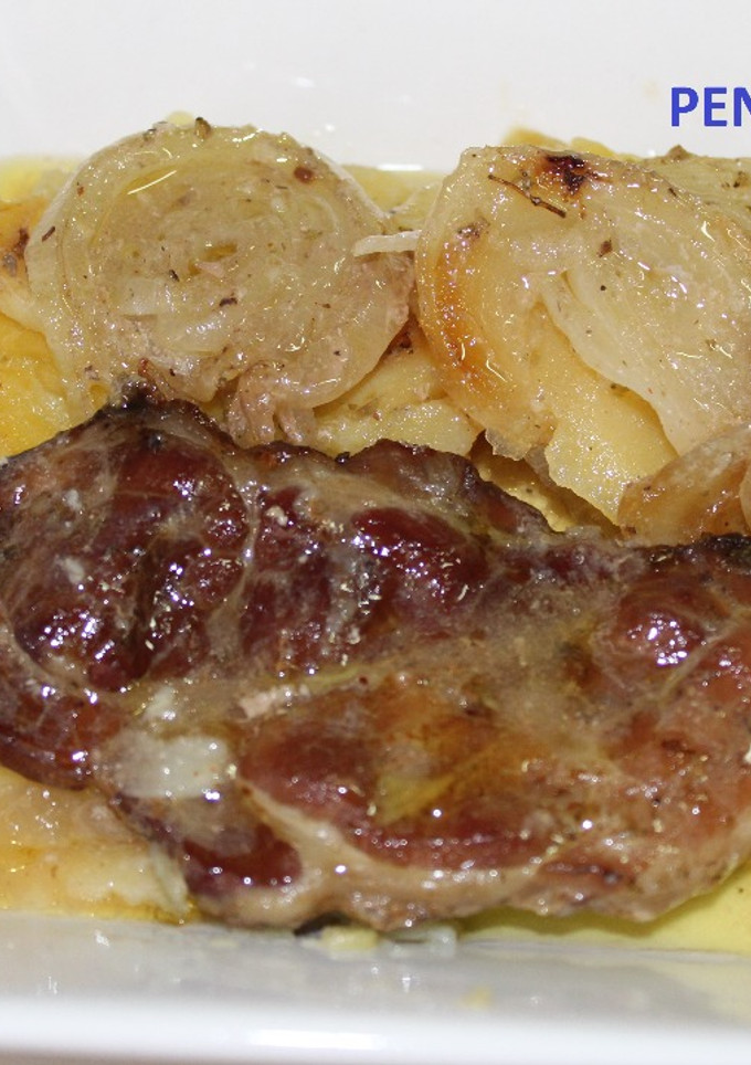 Una foto de Cabezada de cerdo con orégano al horno