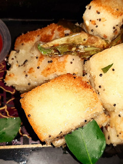 सूजी ढोकला (Suji dhokla recipe in hindi) रेसिपी मुख्य फोटो