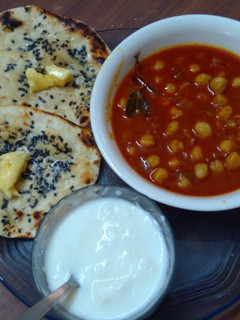 છોલે (Chole recipe in Gujarati) રેસીપી મુખ્ય ફોટો