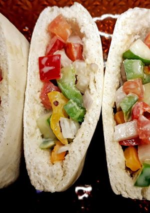 A picture of Pita Pocket Sandwiches.