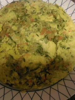 Una foto de Tortilla de calabacín y zanahoria