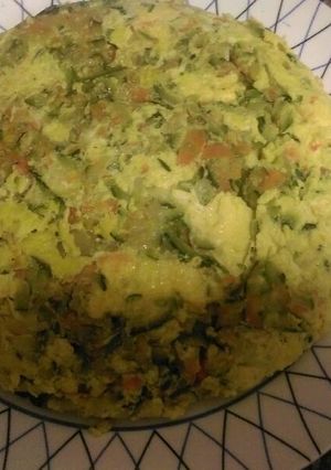 Foto principal de Tortilla de calabacín y zanahoria