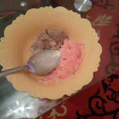 A picture of Homemade icecream.