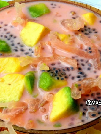 Cara Gampang Membikin Resep Es Alpukat Rumput Laut yang Uenak Anti Ribet, Mantap Sekali