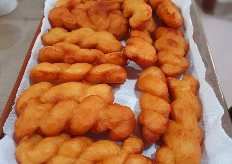 Kkwabaegi (Korean Twisted Donuts)