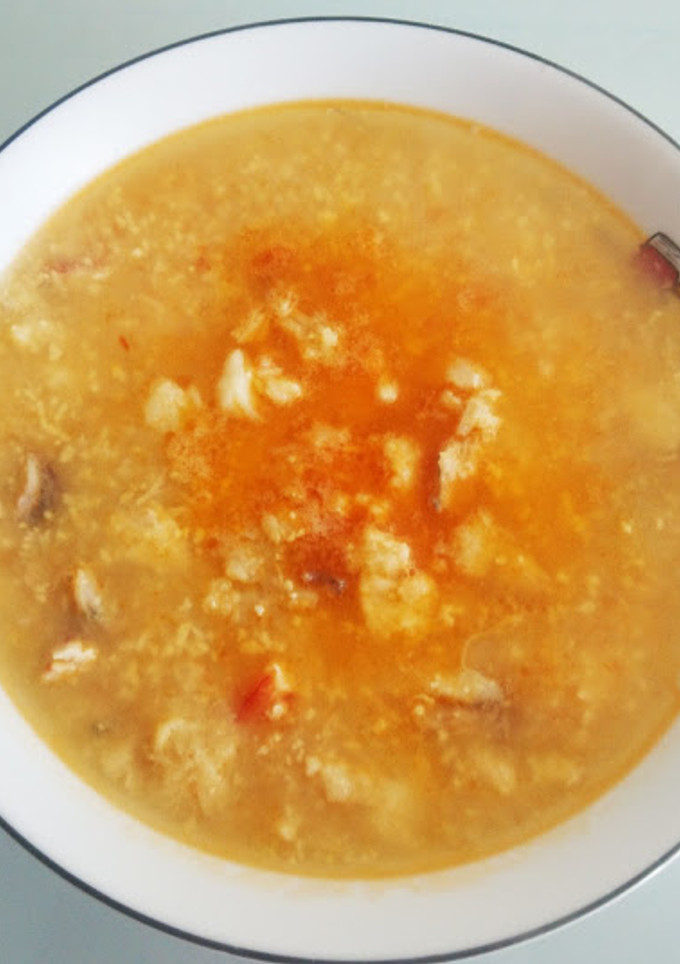 Una foto de Sopa de marisco y pescado