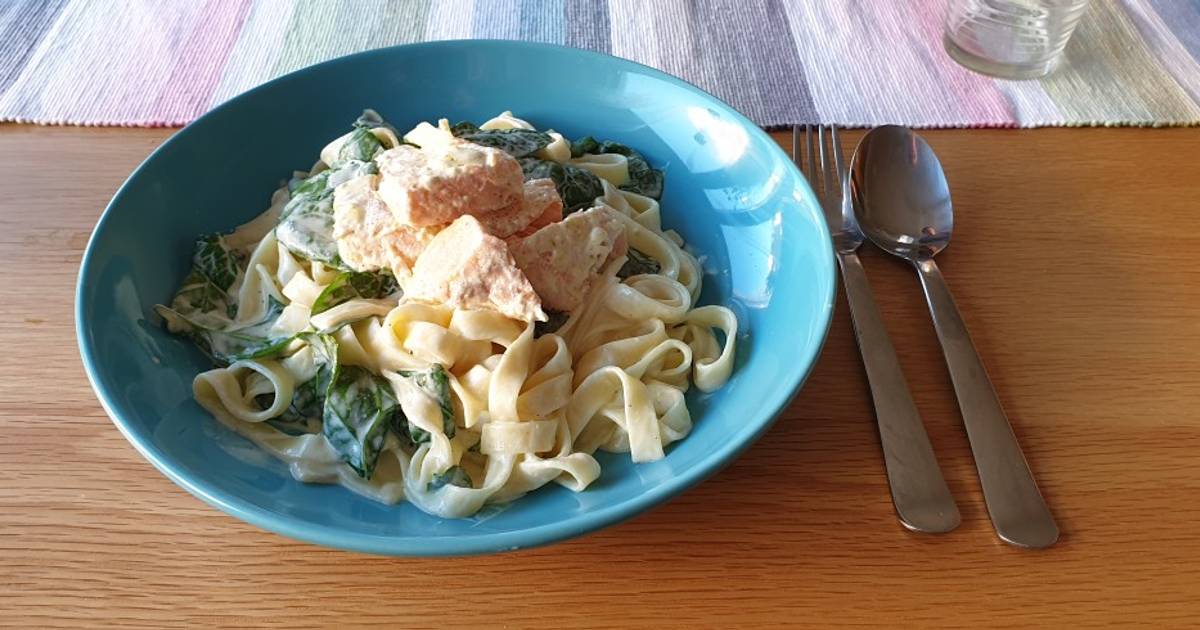 Salmon Pasta With Spinach Recipe By Malin Morgan Cookpad