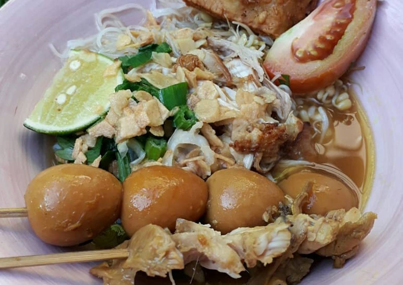 Soto ayam semarang komplit