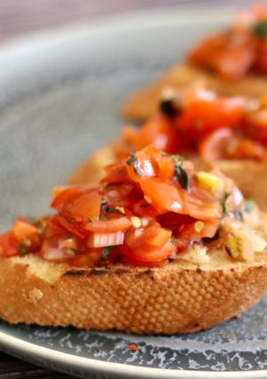 A picture of Thai style bruschetta 🍅 🇮🇹.