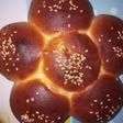 Flowery bun with vegies filling