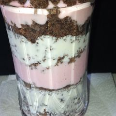 A picture of Cake in Yoghurt.