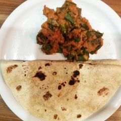 A picture of Bhindi Masala and Roti.