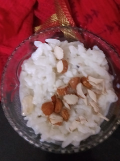દૂધ પૌવા (Doodh Poha Recipe In Gujarati) રેસીપી મુખ્ય ફોટો