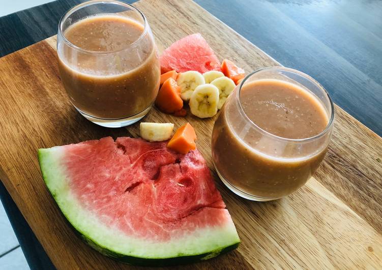 Step-by-Step Guide to Prepare Quick Dairy Free Watermelon, Pawpaw and Banana Smoothie with Kale