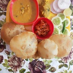 A picture of Raw Banana Poori(Jain Food).