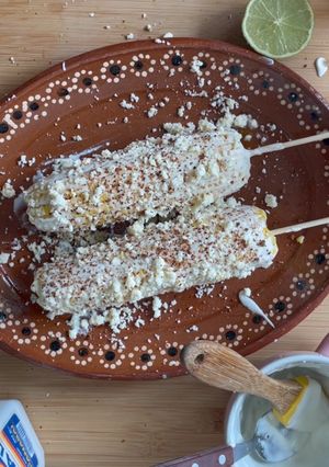 Una foto de Elotes preparados