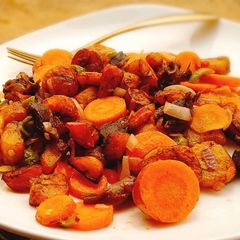 Fry meat with carrots A picture of Fry meat with carrots.