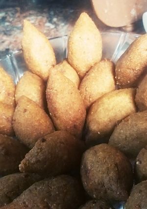 A picture of Fried Kibbeh.