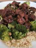 Tofu brocoli quinoa